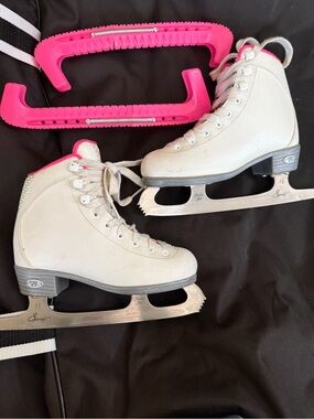 Girls' White Ice Skates with Pink Trim - Figure Skates for Kids